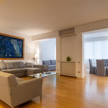 Attic With Terrace And Jacuzzi - Luxury Apartment Rome Exterior photo