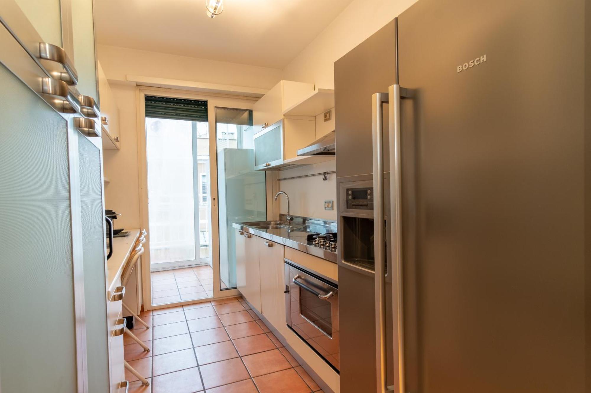 Attic With Terrace And Jacuzzi - Luxury Apartment Rome Exterior photo
