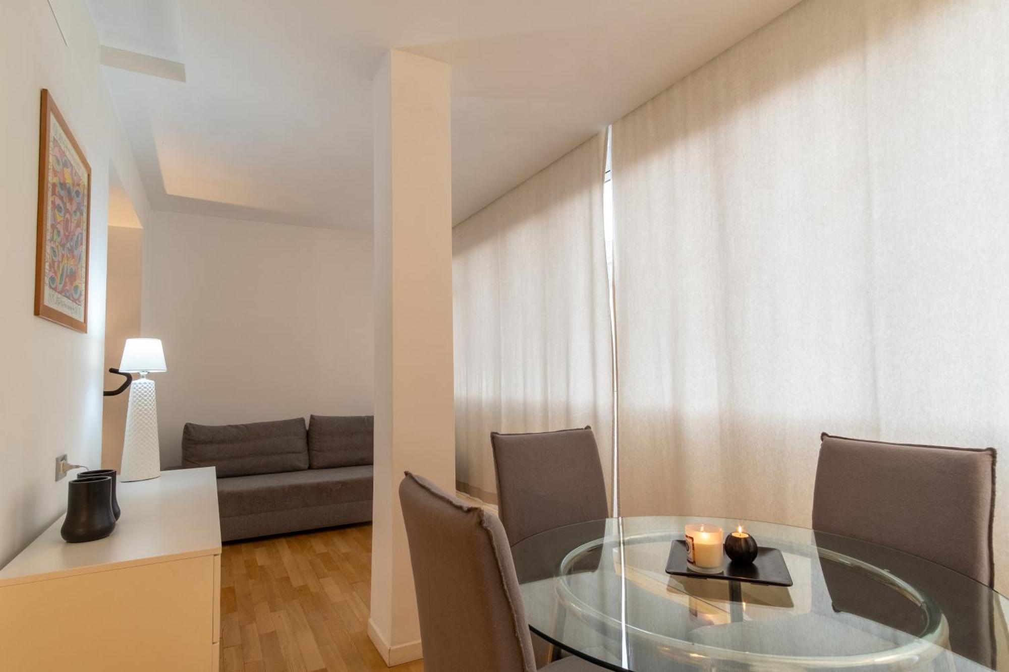 Attic With Terrace And Jacuzzi - Luxury Apartment Rome Exterior photo