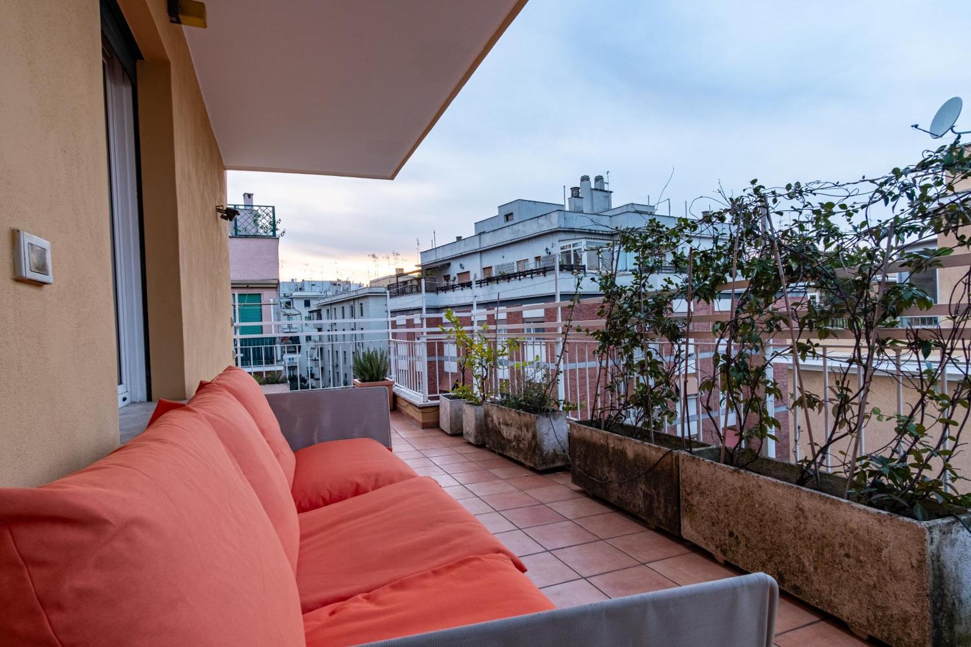 Attic With Terrace And Jacuzzi - Luxury Apartment Rome Exterior photo